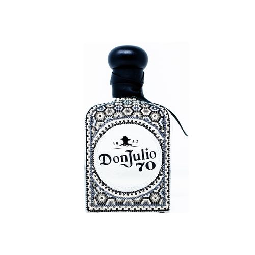 Botella Don Julio 70 con arte Huichol